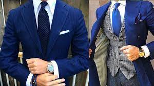 Si deseas proyectar una imagen elegante una de las mejores opciones para 1) traje gris claro (de cuadros sutiles color lila) con camisa azul cielo lisa y corbata azul marino lisa de seda. Las Mejores Combinaciones De Corbatas Para Traje Azul Como Hacer Nudos De Corbata