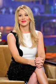 Which debra messing hairstyle do you like better? Christina Applegate Talks Turning Down Legally Blonde Ew Com