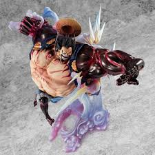 No.4leader of the straw hat pirates. Actionfilmfigurenstatues One Piece