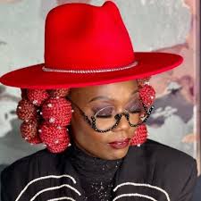 essence #afropunk #beautycon #essencestudios #wangawoman #carolinewanga