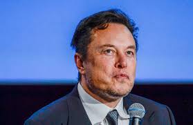 Avec Twitter, l'influence d'Elon Musk s'élève dans une autre dimension