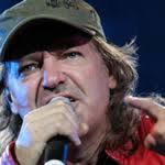 Rem solm sib rem fa do sib rem rem solm sib rem quanti anni hai stasera quanti me ne dai bambina fa do quanti non ne vuoi più dire sib rem forse non li vuoi capire rem solm ti. Canzoni Facili Chitarra Quanti Anni Hai Vasco Rossi Accordi Chitarra Lezioni Di Chitarra