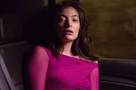 Популярные сегодня тексты и переводы песен Lorde News Neuer Lorde Song So Klingt Perfect Places