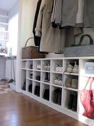 Schuhregal aus metall zu verkaufen. Schones Organisiertes Schuhregal Fur Den Flur Foto Veroffentlicht Von Kunstfan Auf Spaaz De