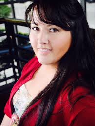 Lindsay Lake's Instagram, Twitter & Facebook