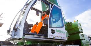 What does a crane operator do? How To Get A Job As A Crane Operator