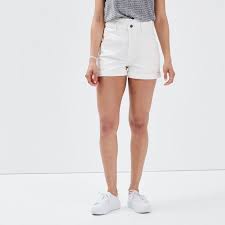 Looking for a good deal on jean shorts femme? Short Slim En Jean Denim Blanc Femme Bonobo