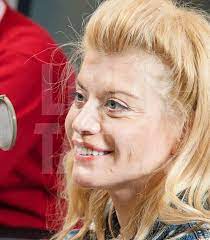 Check spelling or type a new query. Loredana Groza Cu FaÅ£a PlinÄƒ De Riduri Si O TonÄƒ De Fond De Ten Uite Cum AratÄƒ FÄƒrÄƒ Photoshop Foto In Articol Libertatea