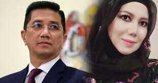 Foto menteri perdagangan antarabangsa dan industri tersebut bersama pemandu pelancong yang menamakan dirinya sebaga necdet itu kini tular di media sosial. Sebagai Abang Azmin Maafkan Adik Tuduh Keluarga Rentas Negeri Fokus Cari Infonet