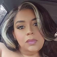 My Wife and I are Looking to book a Christmas Photoshoot in Harnett/Ral  Area. Looking for a nice christmas setup in studio