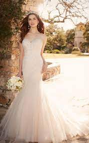 Fit And Flare Wedding Dress With Tulle Skirt Essense Of Australia Essense Of Australia Wedding Dresses Tulle Wedding Skirt Fit And Flare Wedding Dress