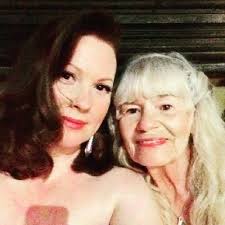 Carrie Wright (@carrie5946)