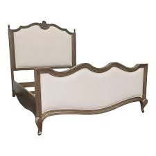 That said, many people who remember the old thomasville bedroom furniture, dining room furniture and accent furniture feel that the new thomasville does not come close to the quality of vintage thomasville. Thomasville Furniture Parisian Upholstered Queen Bed French Country Chairish