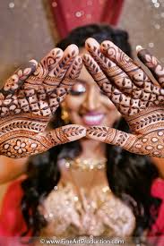 Best Indian Wedding Mehndi Ceremony Poses Every Bride To Be Should Bookmark Fine Art Production In 2020 Indian Wedding Mehndi Wedding Mehndi Mehndi Ceremony