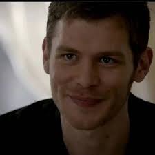 Listen: Once you see somebody's true colors stop tryin to paint over them!  Because you don't like what you're seeing📌📝