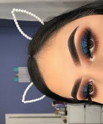 45 Quick And Easy Eye Makeup For Beginner To Pro Makeupideas Eyemakeupideas Eyemakeuptips Beneconnoi Com Blue Eye Makeup Blue Makeup Makeup Eye Looks