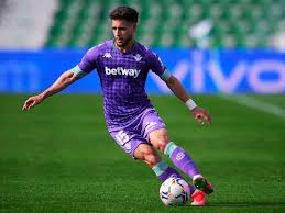 In the current season for real betis alex moreno gave a total of 7 shots, of which 3 were shots on goal. Leeds United Set Sights On Two La Liga Left Backs Alex Moreno And Miguel Gutierrez Teamtalk Through It All Together