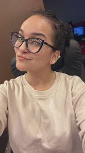 Elizabeth La Rosa (@eli_larosar)