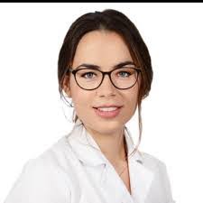 Irene Aranda's Instagram, Twitter & Facebook