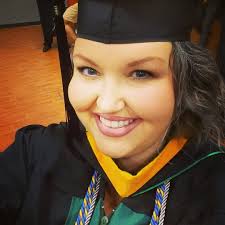 Darci Burroughs (@wanderlustarian)