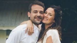 Hablamos de la joven modelo de 18 años llamada josefina que posó en algunas fotos con la conductora en pleno viaje por el mundo y dejó a más de uno con la boca abierta. Paula Chaves Y Pedro Alfonso Se Fueron Solos De Vacaciones Y Les Llovieron Preguntas Diario La Provincia Sj