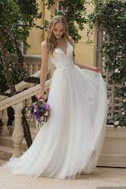 Abiti da sposa abiti da damigella abiti da cerimonia bambini abiti mamma sposa promozione. Abiti Da Sposa Semplici 50 Modelli Eleganti Ed Essenziali Abiti Da Sposa Abiti Da Sposa Semplici Sposa