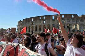 Referéndum en Italia: ¿Es hora de replantear el Quorum Electoral? - Imagen principal del artículo