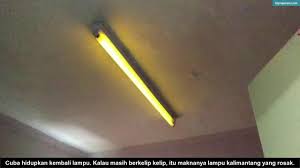 Fitting lampu ini setidaknya hadir dalam dua jenis, yakni fitting lampu plafon dan fitting lampu downlight. Cara Tukar Starter Dan Lampu Kalimantang Youtube