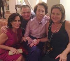 Eclética e chique, como lilibeth monteiro de carvalho (à dir.), irmã do noivo. Midianews