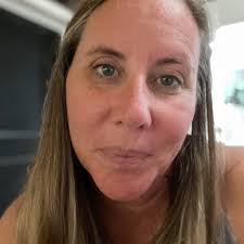 Kelly Broesamle (@kelly.broesamle) • Facebook