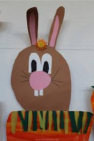 Wer Versteckt Sich Denn Da Heute Mochte Ich Mit Euch Eine Weitere Oster Bastel Idee Tei Basteln Fruhling Ostern Osternest Basteln Ostern Basteln Mit Kindern