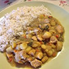 Pollo al curry con riso e verdure saltate. Curry Rice Con Pollo E Patate Il Filo Di Ariannas