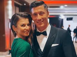 Robert lewandowski & anna lewandowska dance tik tok hd help us reach 14000 subscribers. Anna Lewandowska Tlumaczy Sie Z Wpadki Podczas Przemowienia Na Gali Mistrzow Sportu Co Zawiodlo
