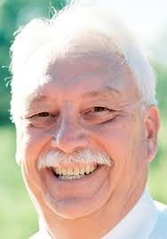 Robert Wiggins's Instagram, Twitter & Facebook