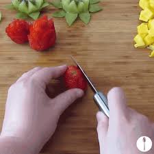 Mix the strawberries in a bowl with confectioners' sugar and lemon juice; Https Encrypted Tbn0 Gstatic Com Images Q Tbn And9gcq8u6ajnjqwgjuss7vthqqsmc Zk Esyvmnya Usqp Cau