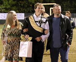 Italy seniors end their final home game at Willis Field in championship  style