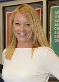 Amber Isley's Instagram, Twitter & Facebook