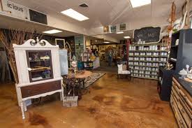 Salvage Designs Repurposed Up Cycled Home Decor In Billings Mt Upcycle Homedecor Shopping Billings Redo Furniture Design Home Decor