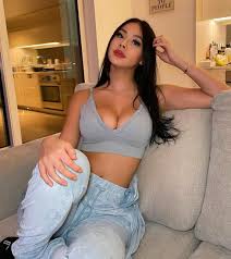 Asian Girlfriend perfect ass - stunning Onlyfans model