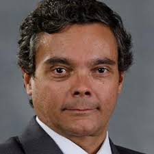 Alvaro Schmidt Gallo (@AlvaroSGallo)