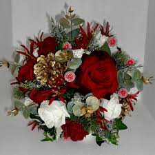 Add to favorites snowflake wedding bouquet picks, pack of 10, rhinestone, crystal, centerpiece jewelry, floral bling glam sparkle, winter wonderland ywchandmade 5 out of 5 stars (134. Christmas Winter Wedding Bouquets