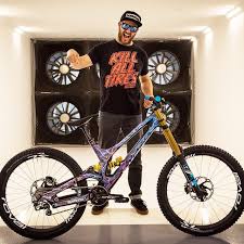 This Is Snowkiting Something Stronger Fahrrad Design Fahrrad Coole Fahrrader