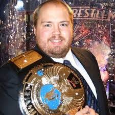 Travis Engel's Instagram, Twitter & Facebook