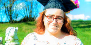 Elizabeth Ledoux's Instagram, Twitter & Facebook