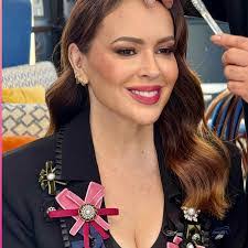 Donna Shoup's Instagram, Twitter & Facebook