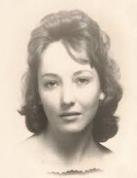 Janet Pitre's Instagram, Twitter & Facebook