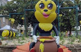 Gorron. Une fête de l'Abeille haute en couleurs