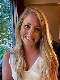 Leslie Teeter's Instagram, Twitter & Facebook