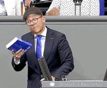 The best gifs are on giphy. Xavier Naidoo Oh Gott Gif Xaviernaidoo Xavier Naidoo Discover Share Gifs