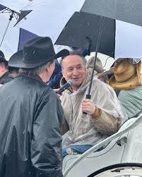 Thank you San Juan Capistrano for inviting me to be part of the  #SwallowsDayParade had a great time! Thanks to Laura Hart, Jim Taylor, Tony  Pointer, everyone that worked so diligently to